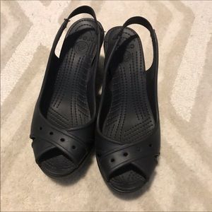 Crocs Farrah Peep Toe Black Lightweight Wedges 6